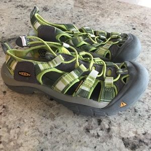 Keen Newport H2 Athletic Sandals - LIKE NEW
